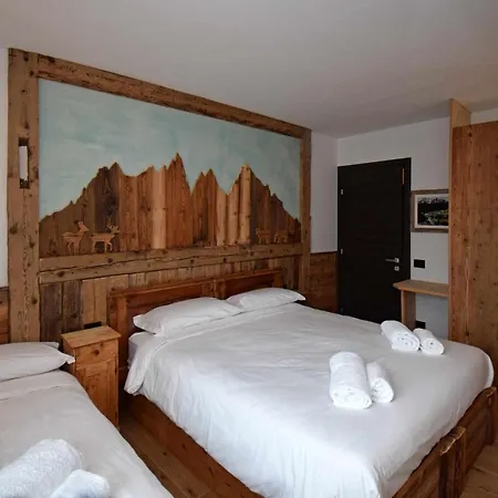 Legno Vecchiopadoladolomitirustic & Modern بادولا